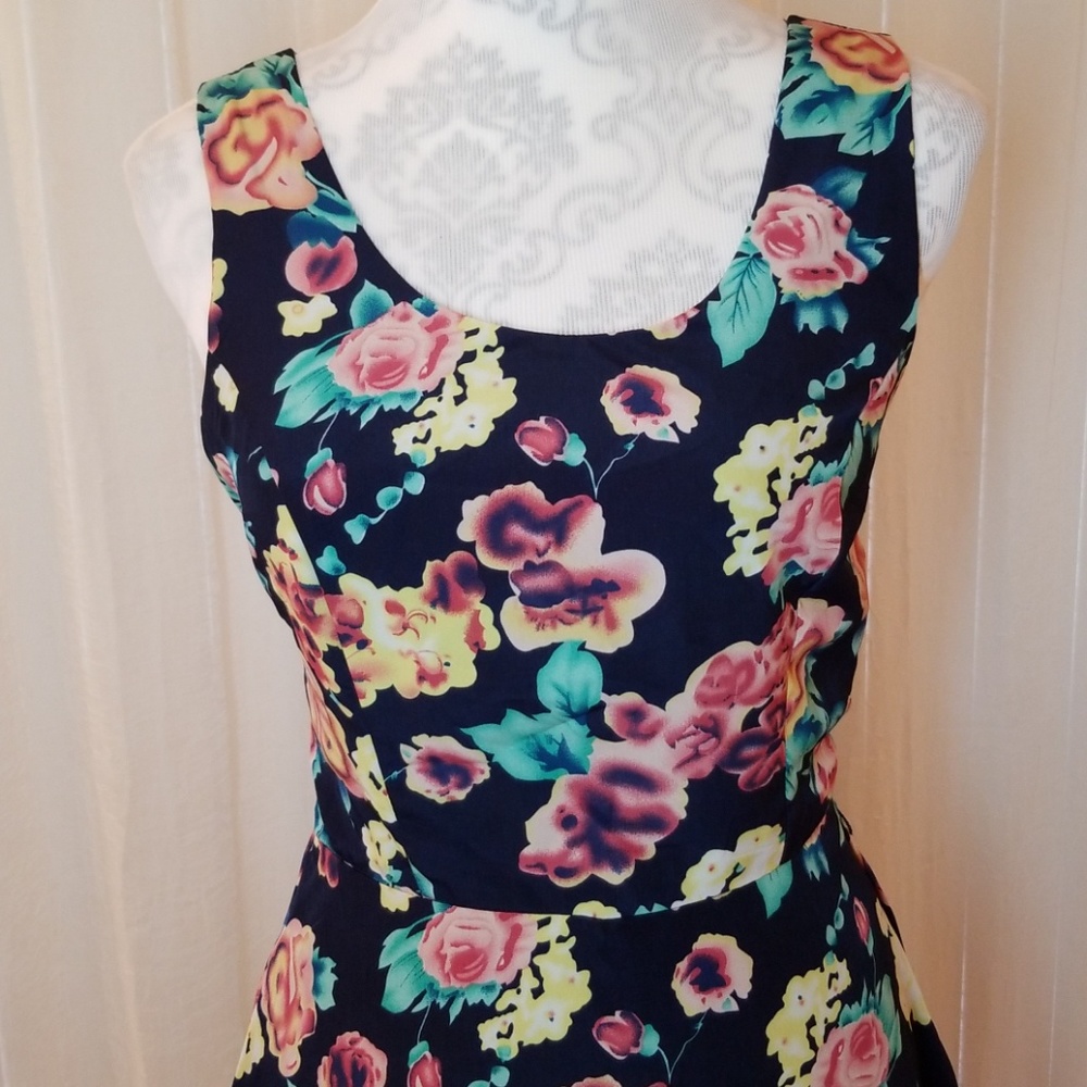 Charlotte Russe skater dress - Picture 2 of 7